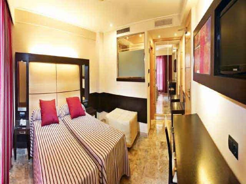 Mll Mediterranean Bay - Adults Only Эл Аренал Экстерьер фото
